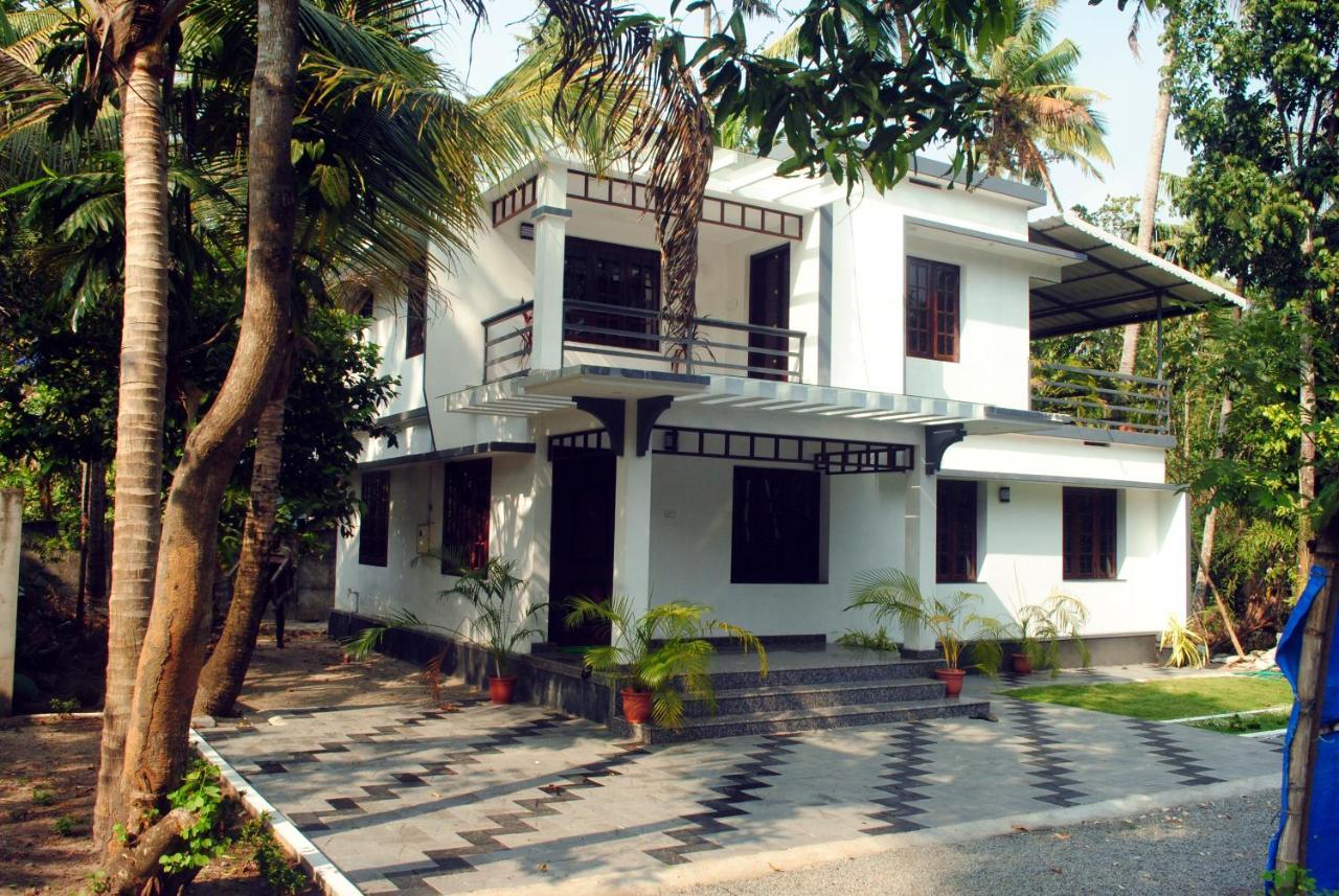 Nice Villa Irimbranallur Exteriér fotografie